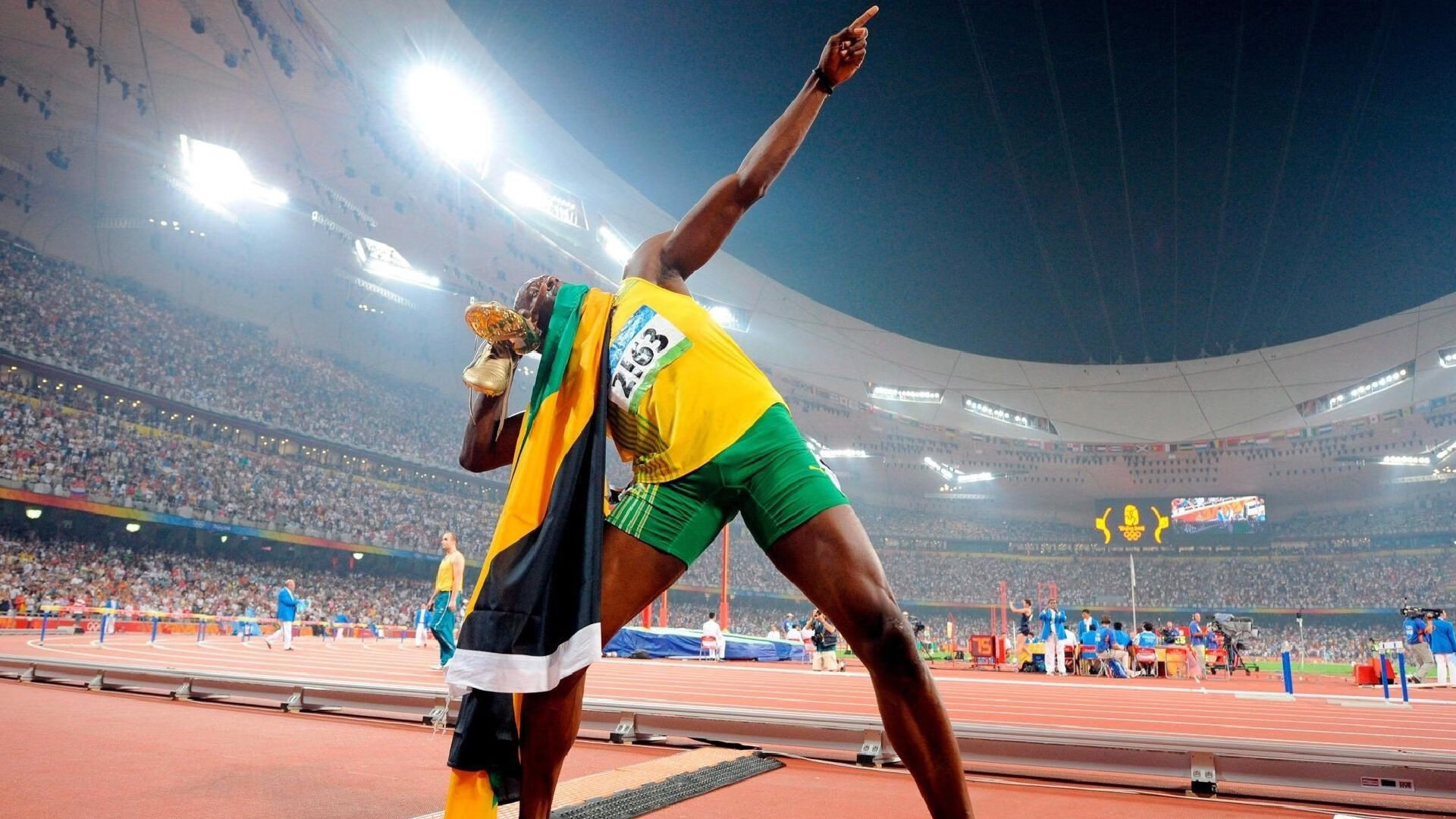 世界青年铁人三项锦标赛中国运动员表现优异，世界铁人三项锦标赛的要求是长跑多少